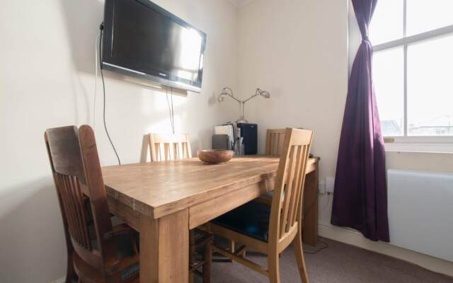 Unique and Cozy 1 Bed Flat in Dalston