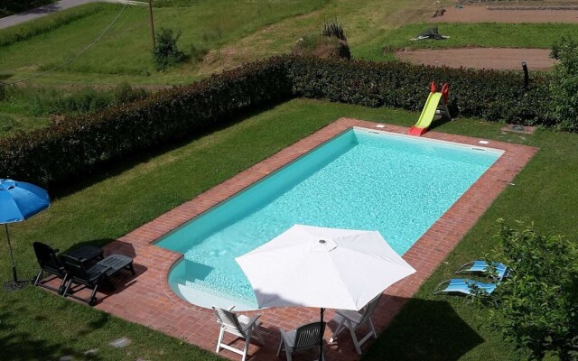 Dreamy Cottage in Trebbio With Swimming Pool
