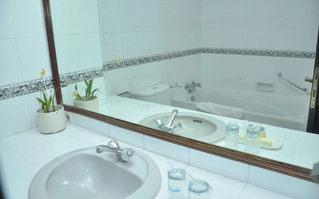 Royal Hotel and Convention Tretes