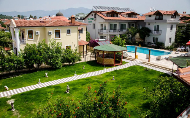 Yaprak Hotel