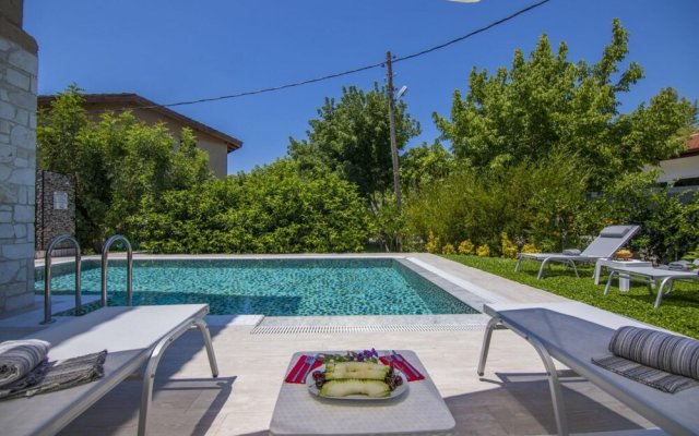 Outstanding Villa With Private Pool and Jacuzzi in Fethiye