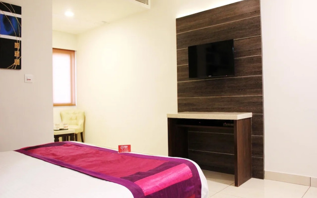 Adyar Ananda Bhavan Hotel