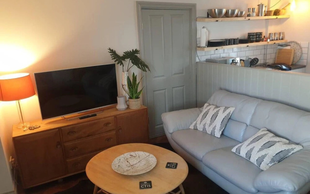 Stunning Coach House Apartment in Walmer Deal
