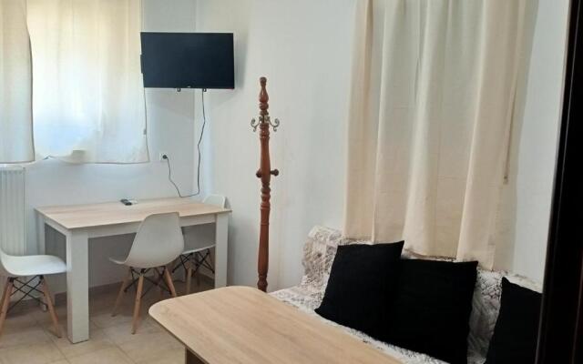One Bedroom Flat 250m from Sea, Nea Chili