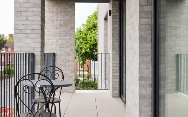 The Brondesbury Scenery - Bright 1bdr Flat With Balcony Parking