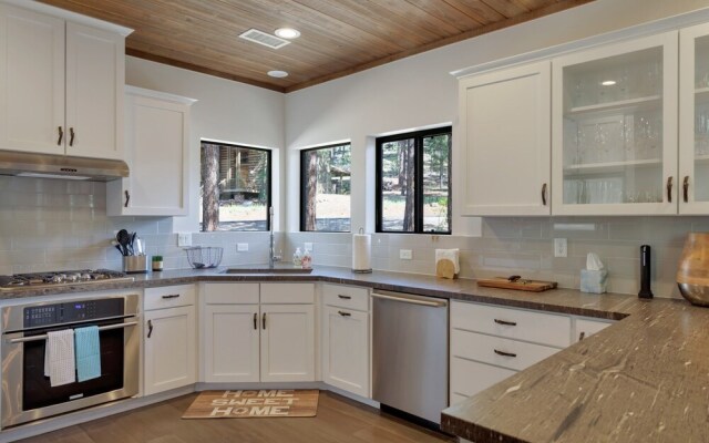 Flag Golf 3 Bedroom Home