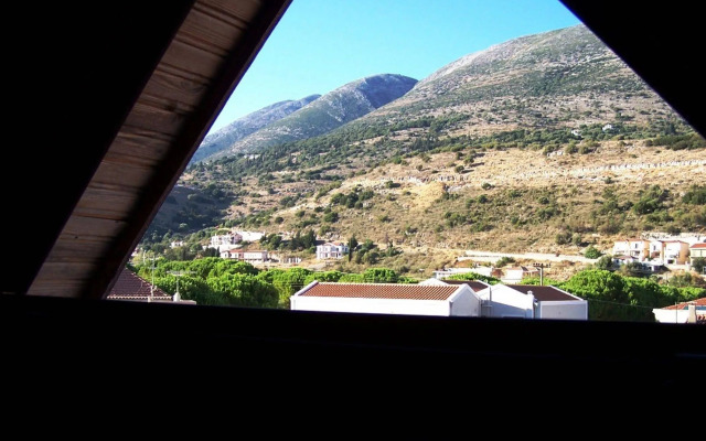 Alexatos Studios & Apartments