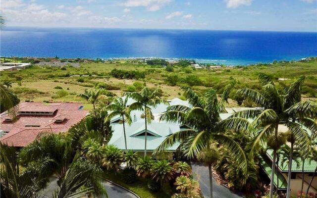 Waterfall House 4 Bedrooms 3.5 Bathrooms Condo