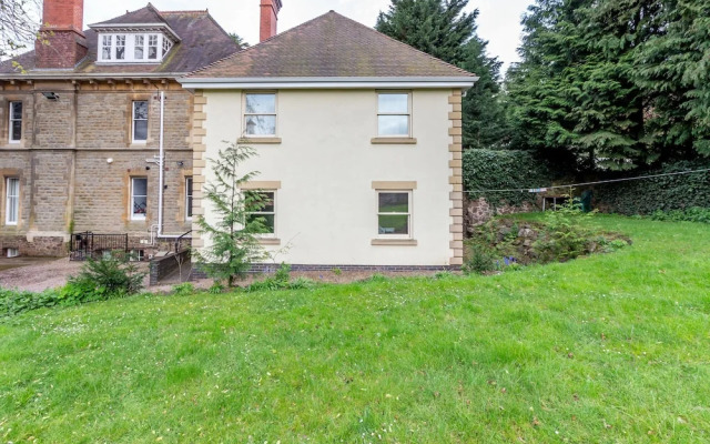 Hillbrook House Malvern - Guest Homes