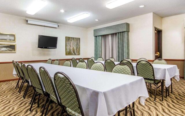 Comfort Suites