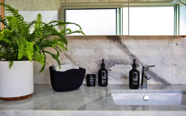 Alkira Award Winning Luxury Holiday Home