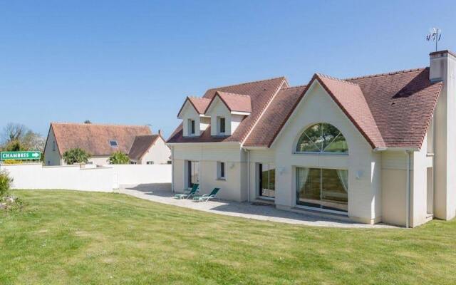 Villa Tracy