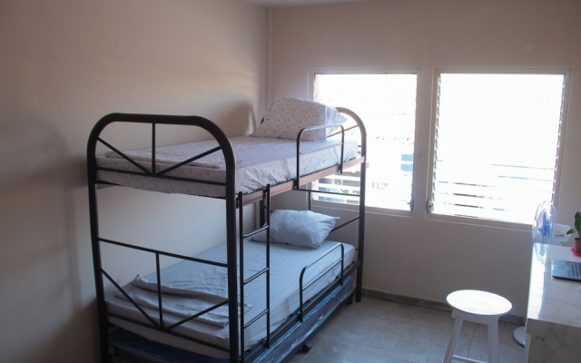 Hostel YEK