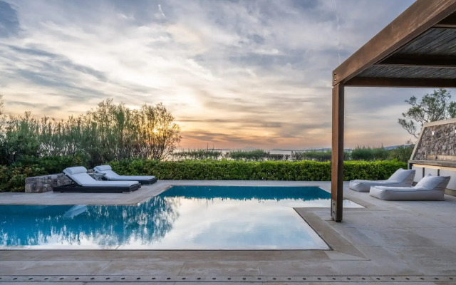 The Every Athens Beachfront Retreat