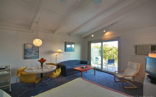 Driftwood Resort
