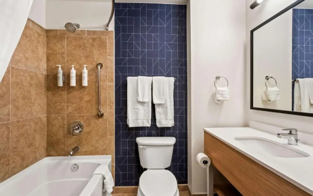 Best Western Legacy Inn & Suites