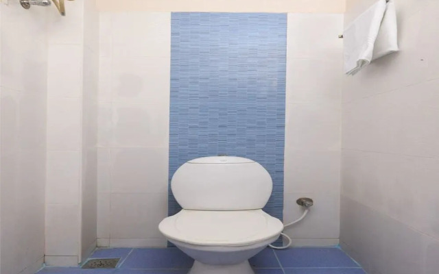 The City Manor by OYO Rooms