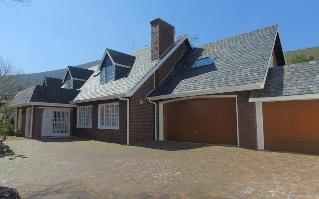 Plattekloof Views - Adults Only
