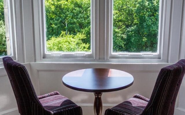 Strathearn Hotel