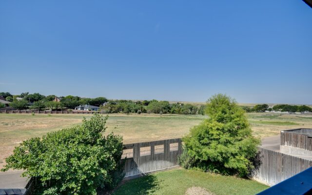 Spacious Amarillo Home: 6 Mi to Downtown!