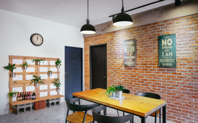 Mutter Apartment