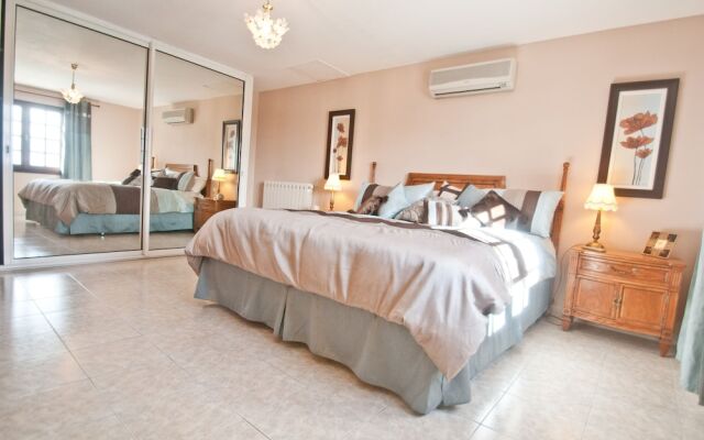 Appartement climatisé piscine mer 2km5