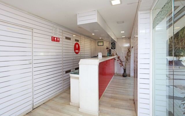 OYO 10690 Florence Hotel