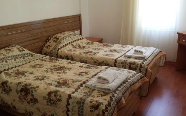 Pinus Apart & Hotel