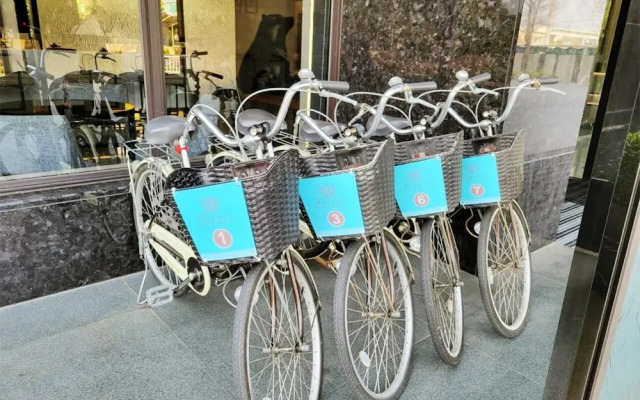 Hsin Hotel