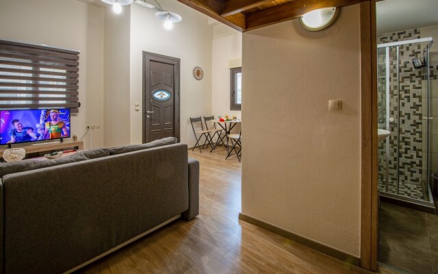 Cozy Flat Attic near Beach & Venetian Port