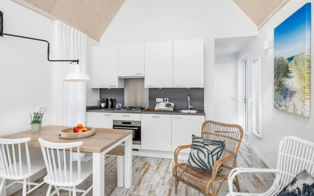 Modern Lodge Near the Beach