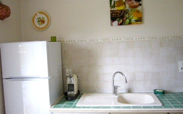 House With 2 Bedrooms in Salviac, With Pool Access, Furnished Garden a