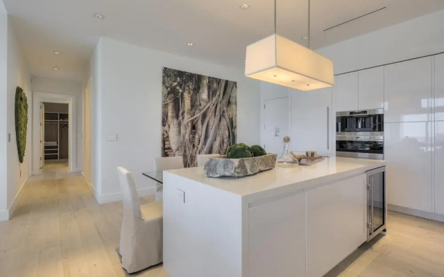 2 2 City View Penthouse Ph1615