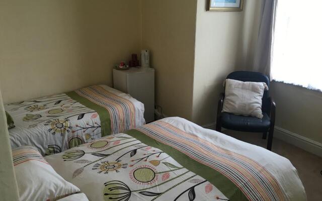 Crossways Hotel