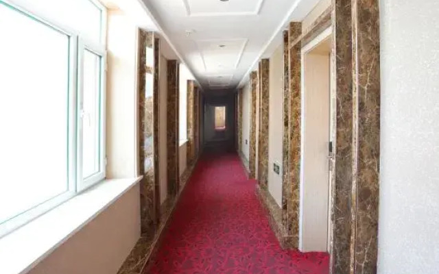 Grain Hotel