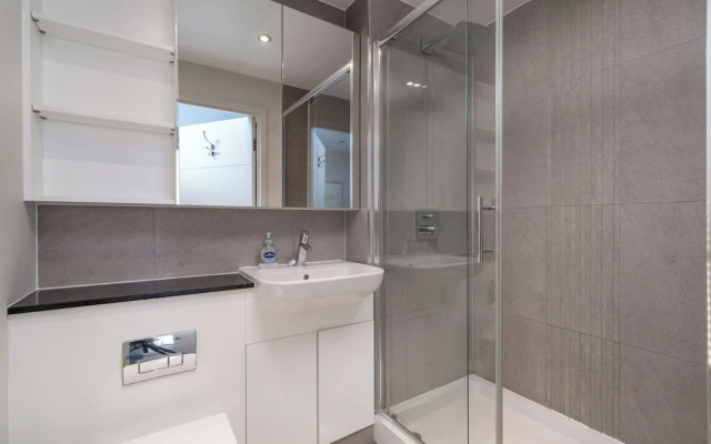 Superb Artists Flat w Free Parking