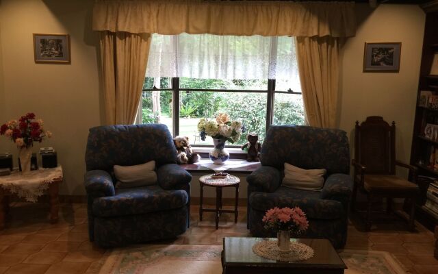 Curtis Falls Apartment