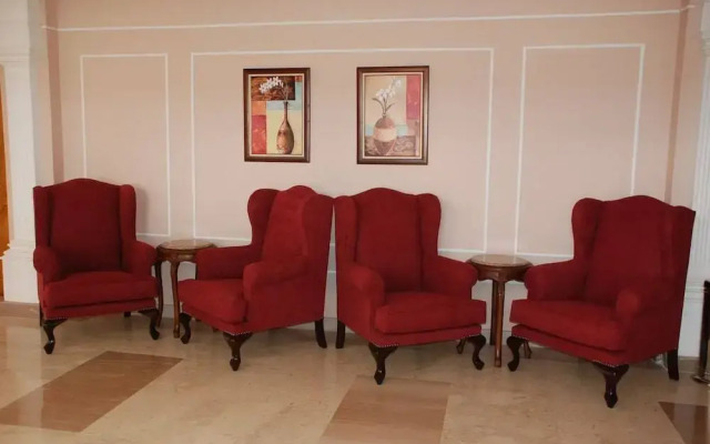 Palm Beach Host Mark