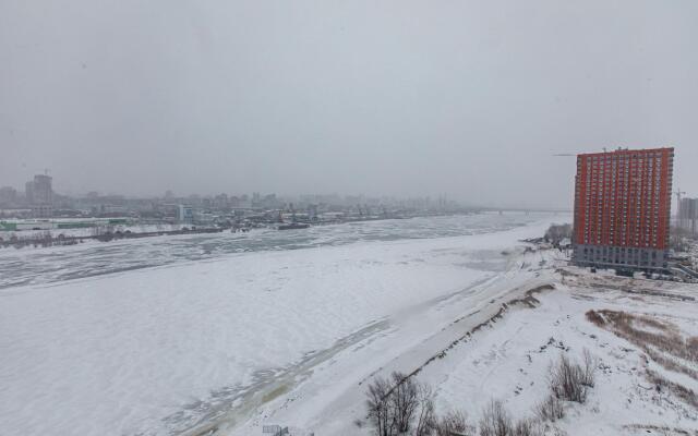 Yousinn (Юсинн) на улице Ясный Берег 17