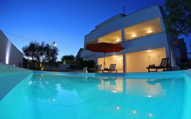 Villa Nodi