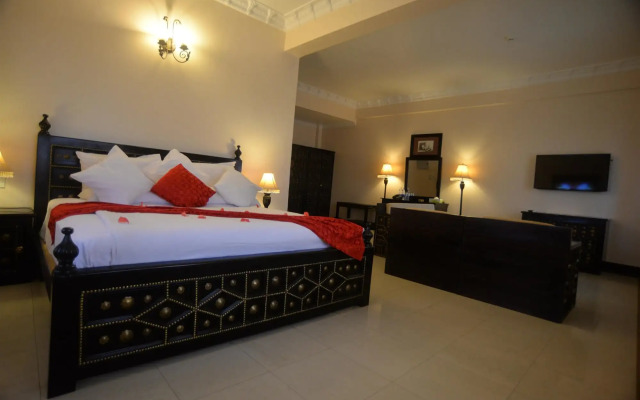 Golden Tulip Stonetown Boutique