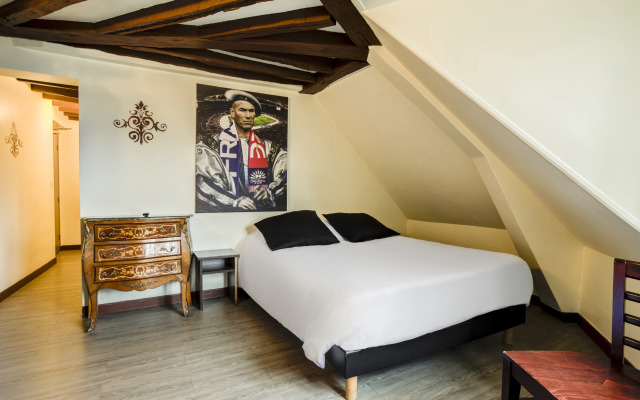 Absolute Paris République Hotel