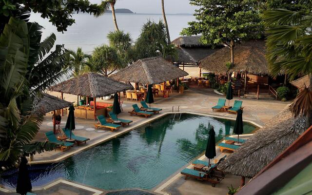 Friendship Beach Resort & Atmanjai Wellness Spa