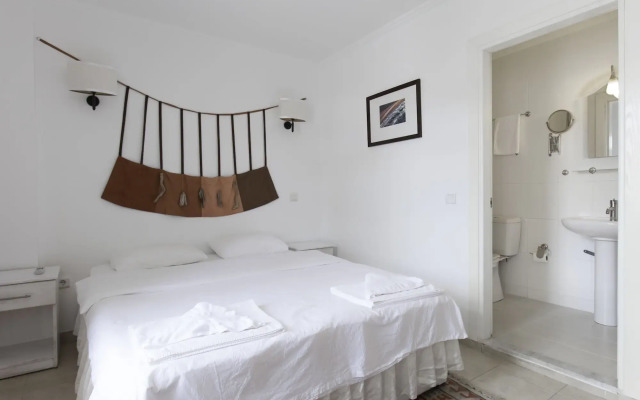 Hideaway Hotel