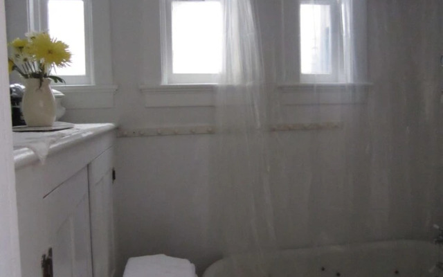 Church Des Artistes Guest House