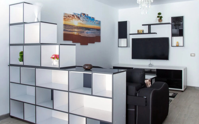 Apartament Black&White