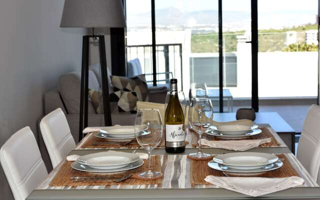 Luxury Apartment on the Beach with Pool 6