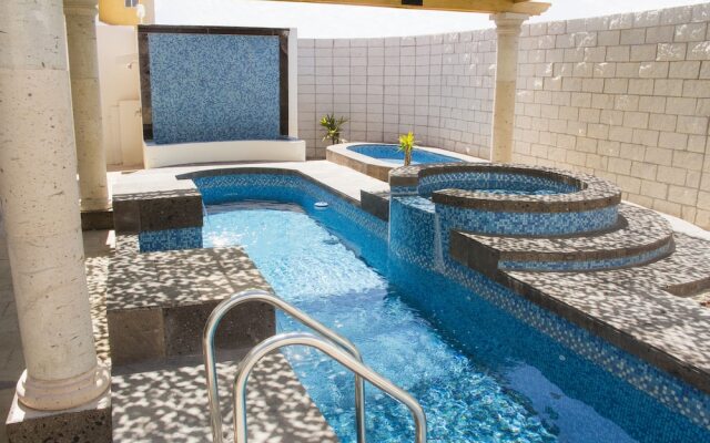 Copper Canyon Boutique Hotel
