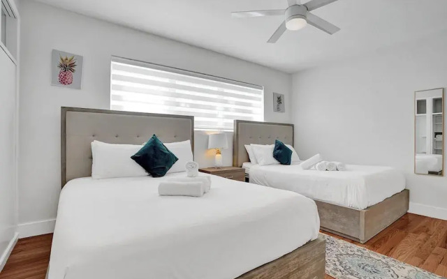 Bay Harbor Suites
