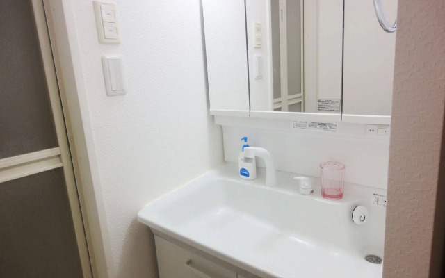 Swiss Kyoto Horikawa West Guesthouse